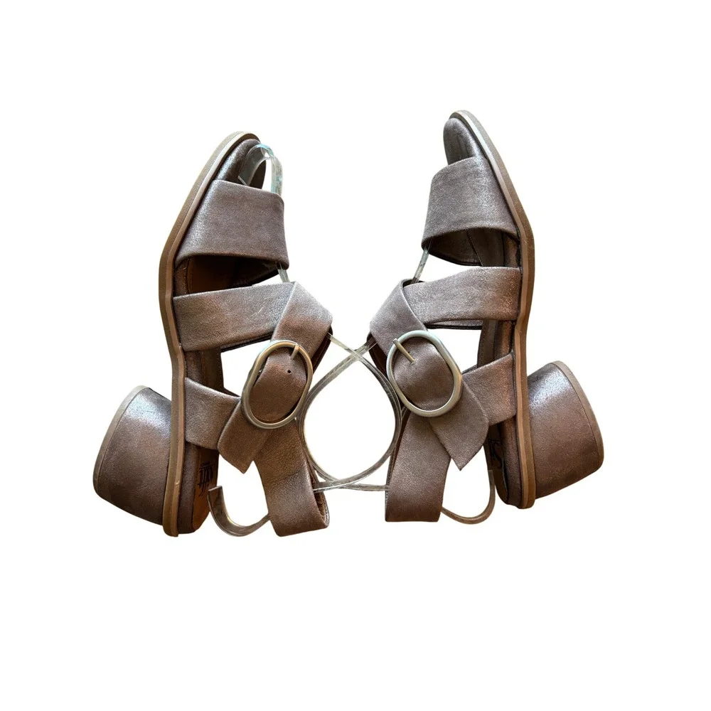 Sofft Sandals Women Size 8 Bronze Metallic Heeled Strappy Buckle Shoes Casual